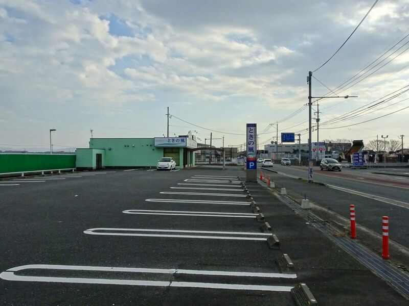 メモリアルステージときの風広川斎場 駐車場１