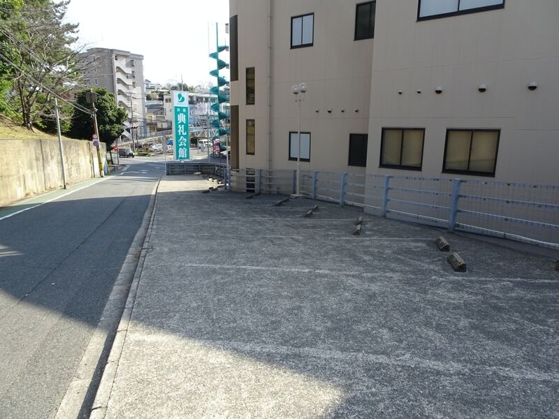井堀典礼会館 駐車場２