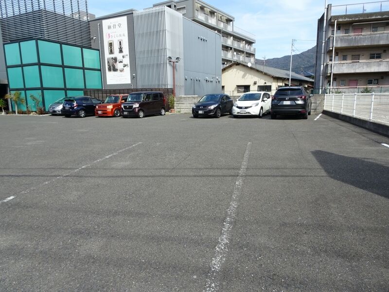 仏教会館 駐車場１