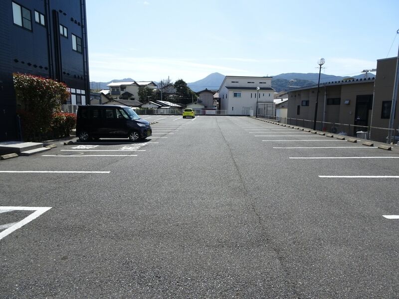 曽根典礼会館 駐車場１