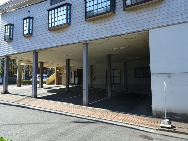 中村組葬儀社　大里斎場 駐車場２