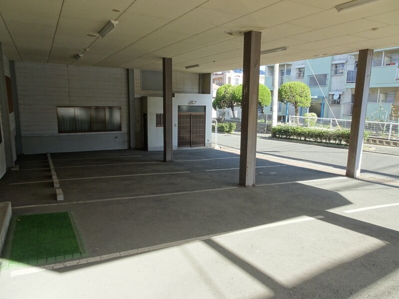 中村組葬儀社　大里斎場 駐車場１