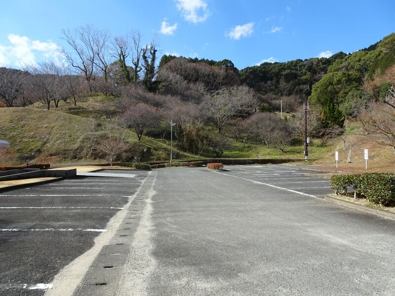 鳥栖市斎場 駐車場１