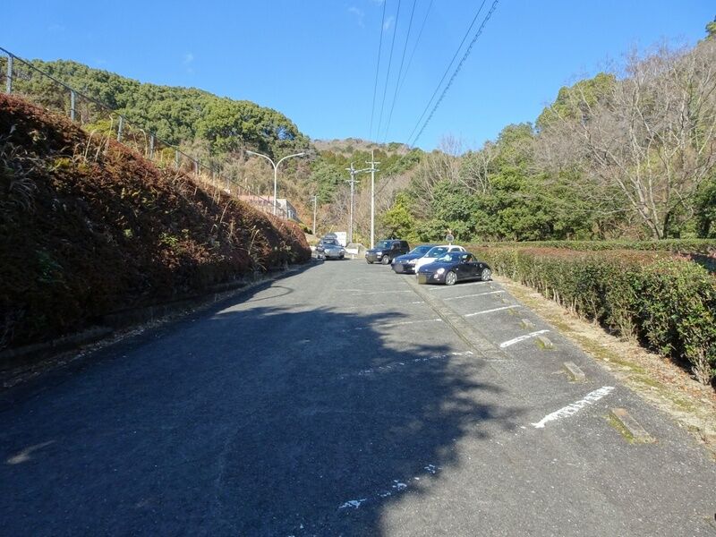 つくし斎場 駐車場２