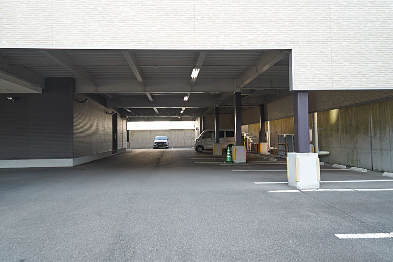 しらゆりセレモニーホール福岡南 駐車場1