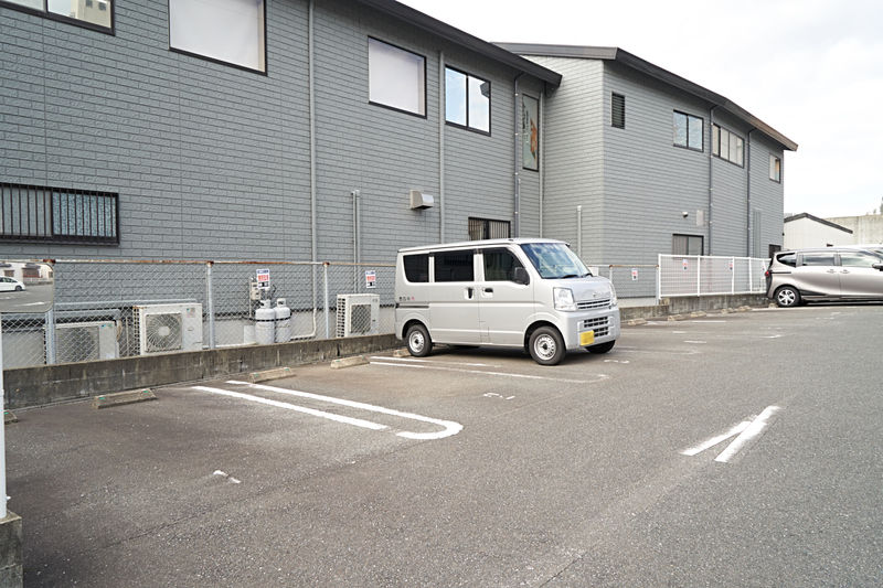 シオン金隈ホール 駐車場1