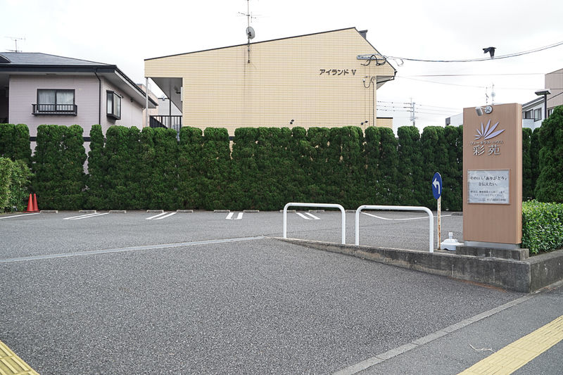 次郎丸斎場 駐車場1