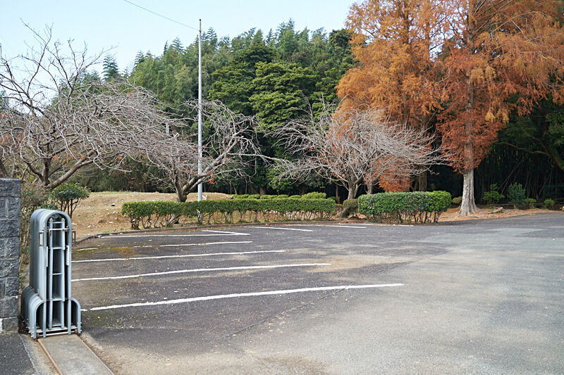 筑穂園 駐車場1