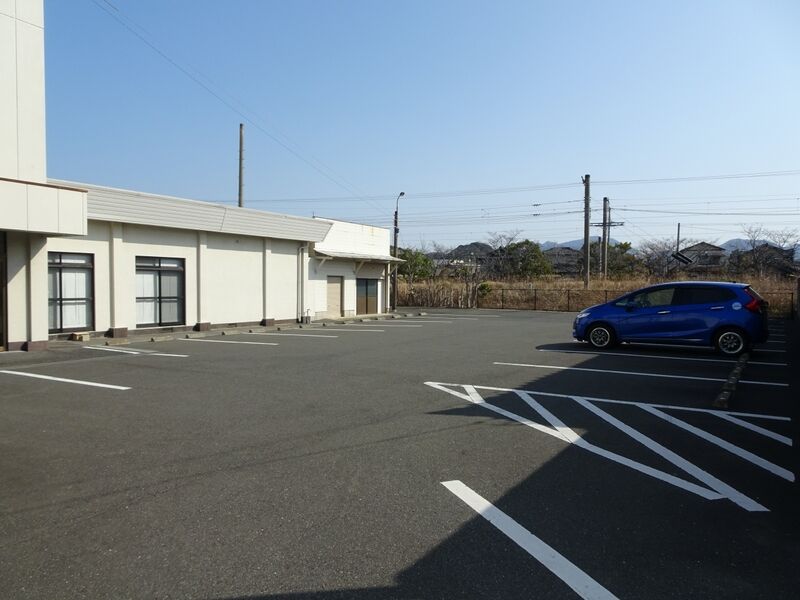 サンレー中間紫雲閣 駐車場２