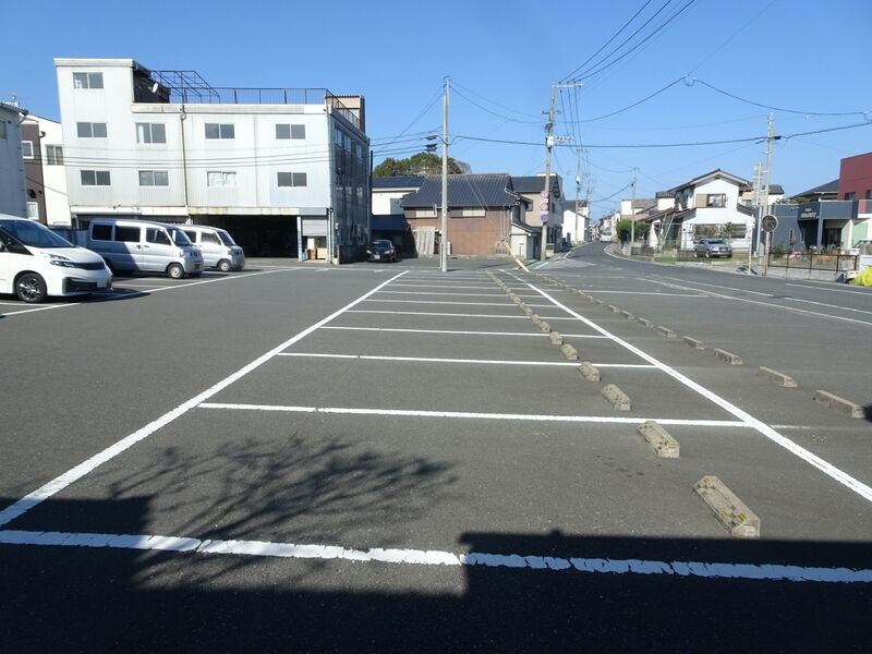 芦屋葬祭 和順閣斎場 駐車場２