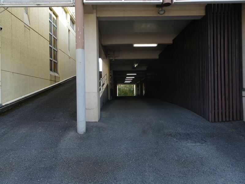 青山斎場 本館 駐車場２