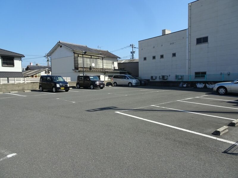 光善社 若松中央斎場 駐車場２