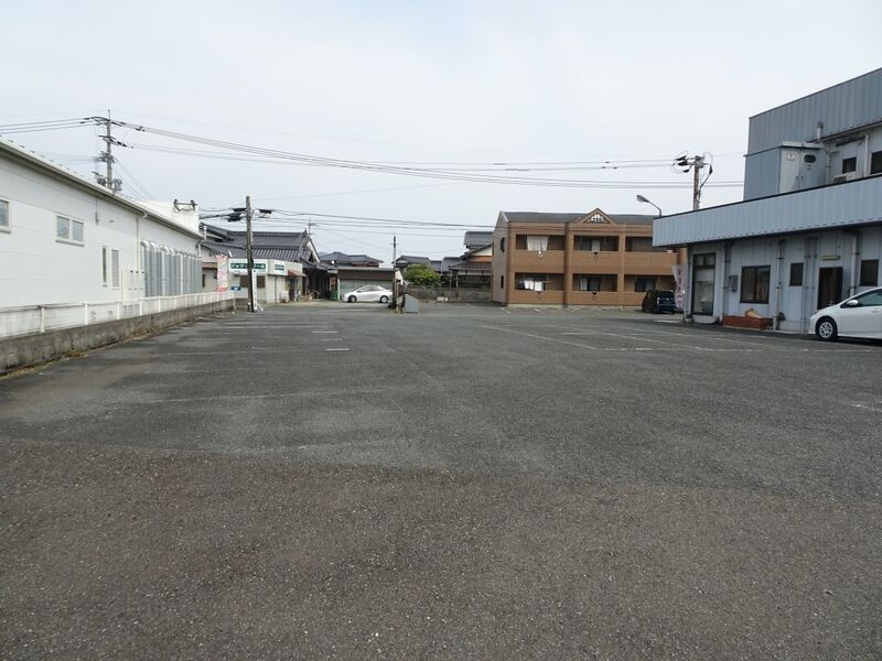公善社斎場 駐車場１