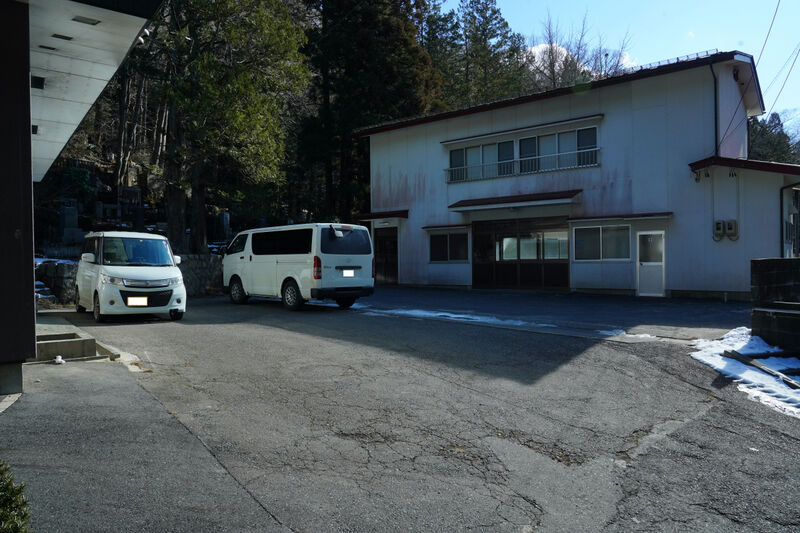 常安寺火葬場 駐車場1