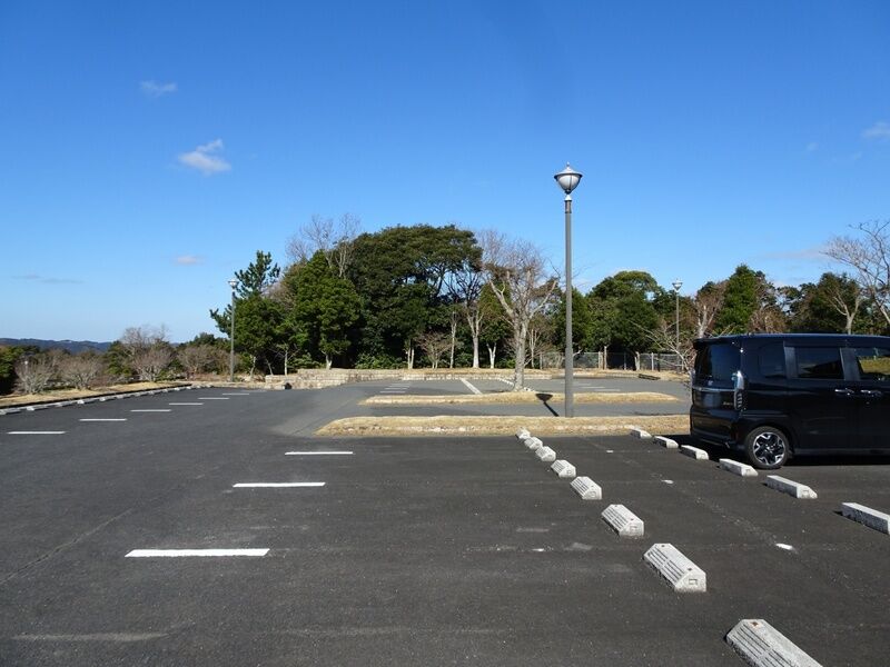 大平山斎苑 駐車場１