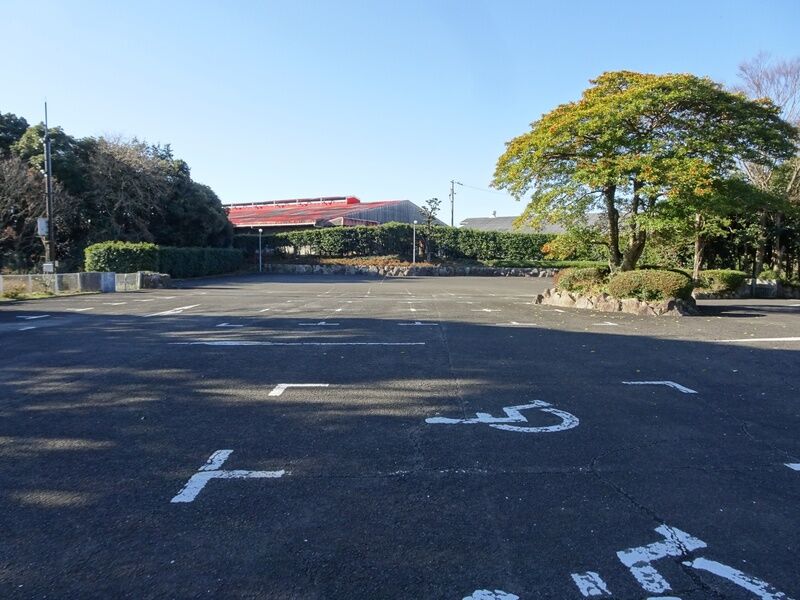 肥前斎場 駐車場１