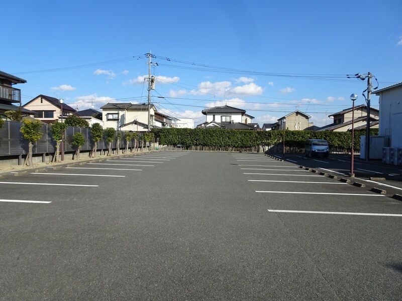 大和草苑 駐車場１
