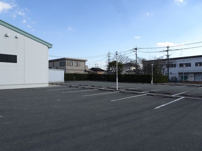 神埼草苑 駐車場２