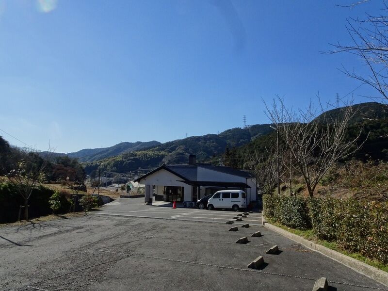 ひかり苑唐津千の風葬儀斎場 駐車場１