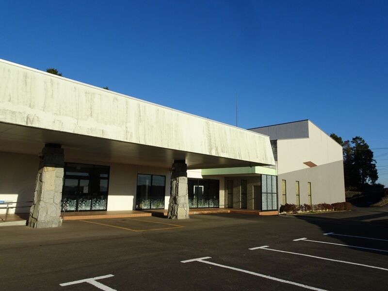 天山地区共同斎場 外観３