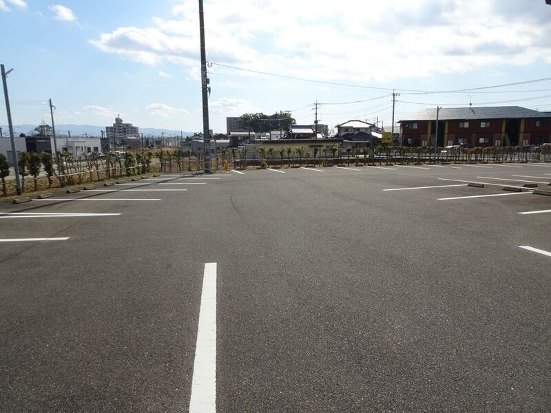 JAプレアホールきやま 駐車場２