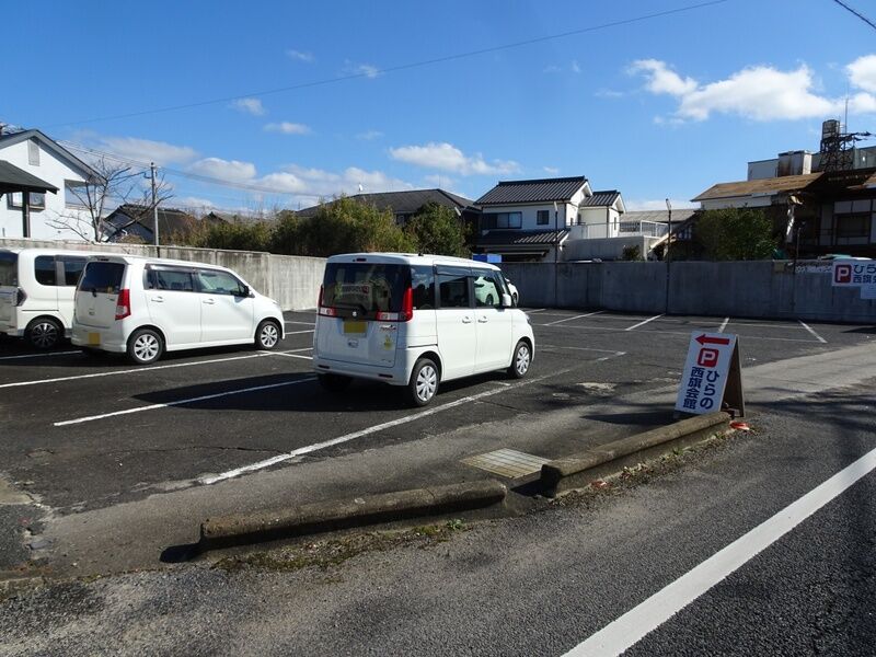 西旗会館 駐車場１