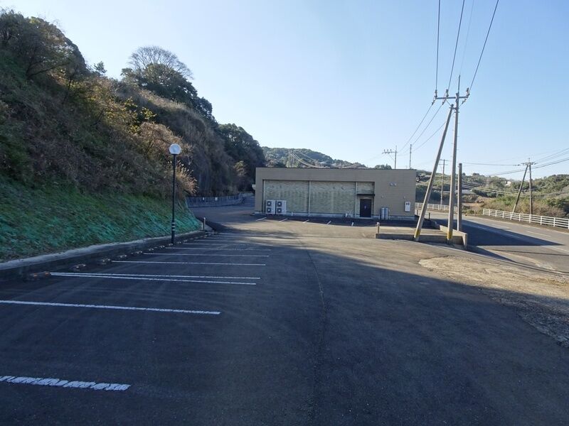 梅崎斎場 駐車場３