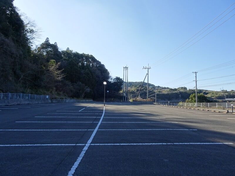 梅崎斎場 駐車場１