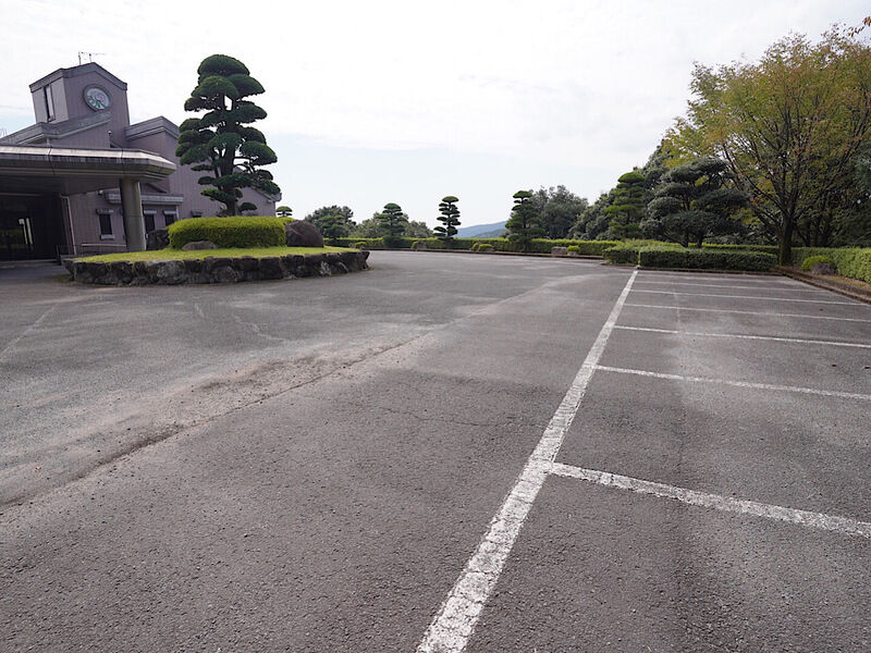 諫早市 鹿ノ塔斎場 駐車場1