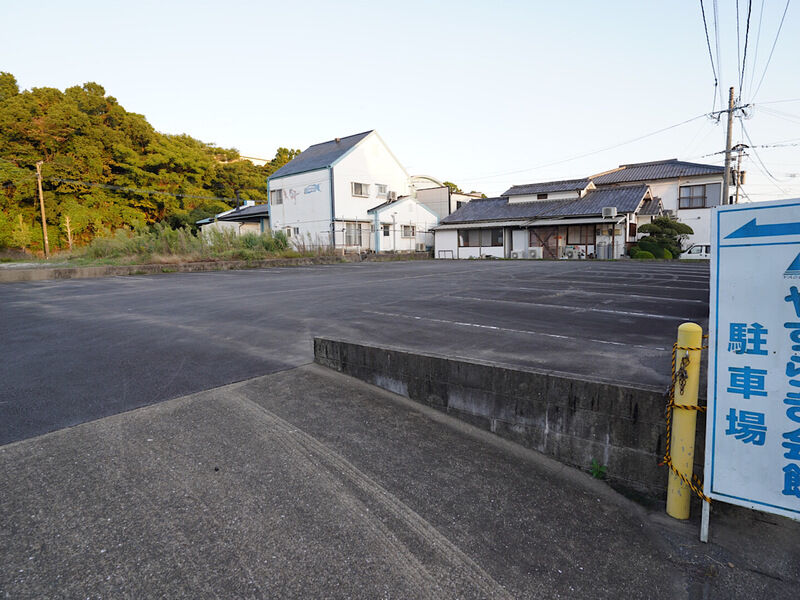 西有家やすらぎ会館 駐車場1