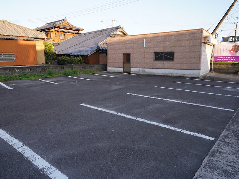 原田斎場 駐車場1