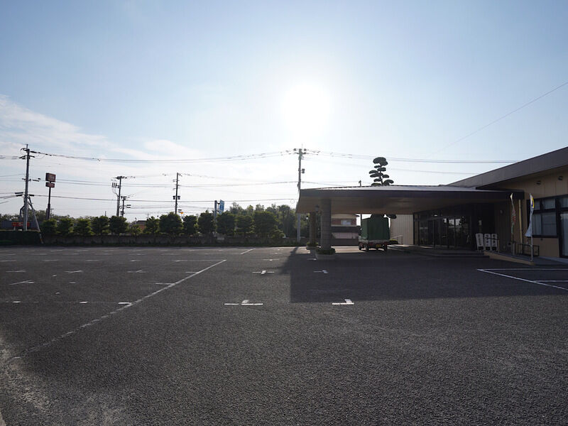 天晴会館 新館 駐車場2