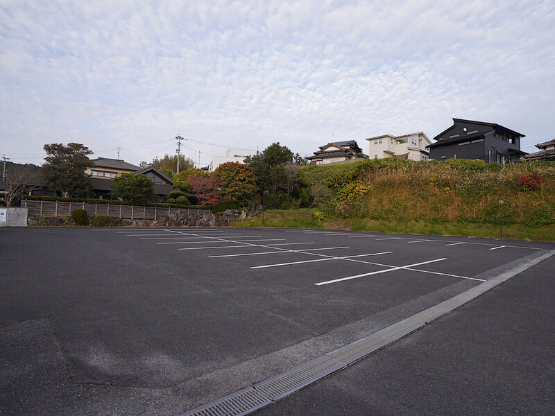 川棚慈恵会館 駐車場1
