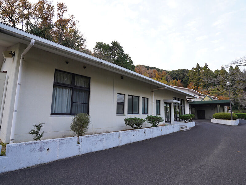 川棚斎場 外観4