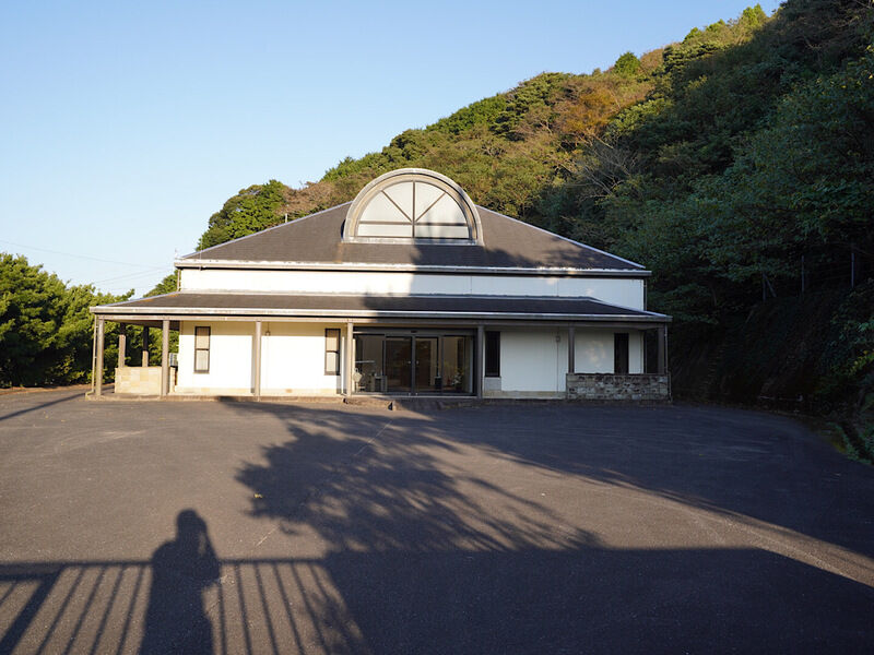 松浦市福島火葬場 外観2