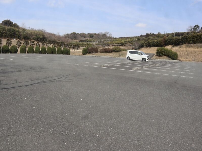 龍燈苑 駐車場1