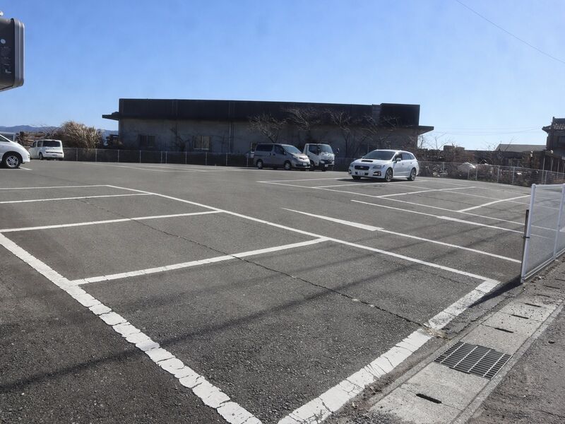 八代市総合葬祭会館メルシー 駐車場1