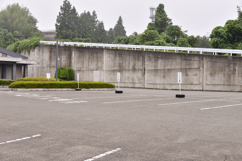 釣山斎苑 駐車場