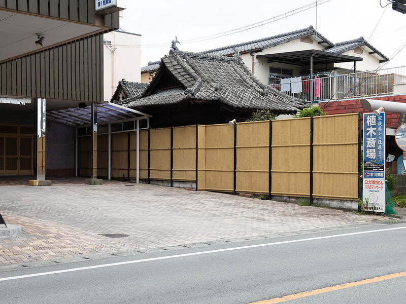 植木斎場 友添葬祭 駐車場