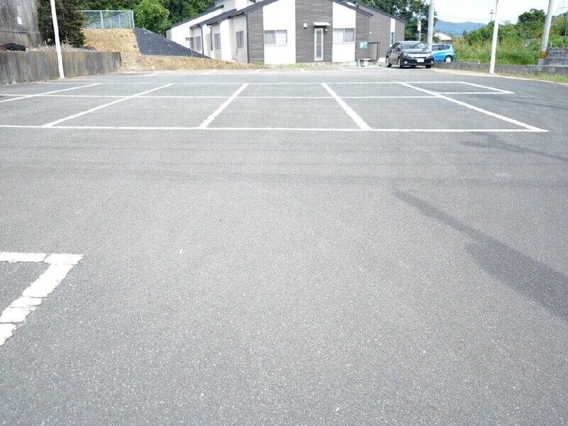晃琳会館 駐車場1