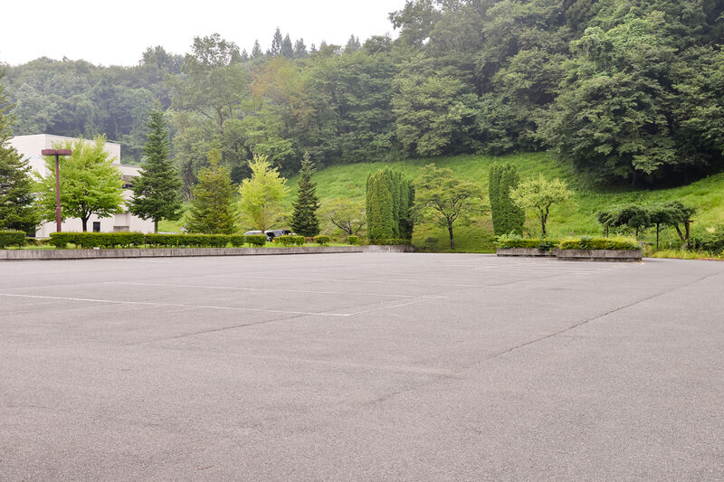 千厩斎苑 駐車場