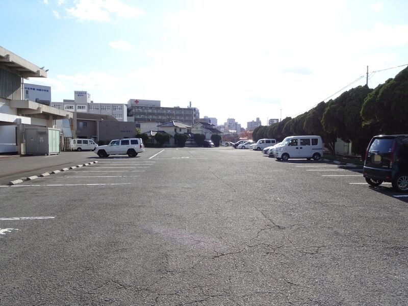 住吉斎場 駐車場１