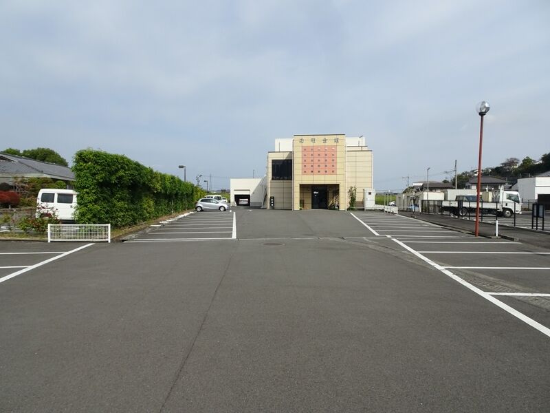 功明会館 駐車場２