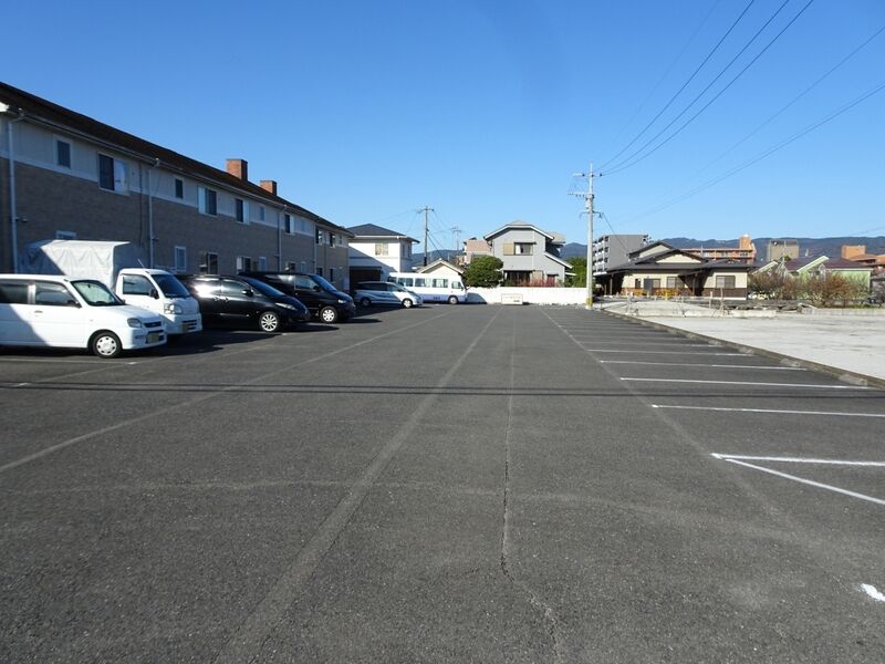 城下町会館 駐車場１