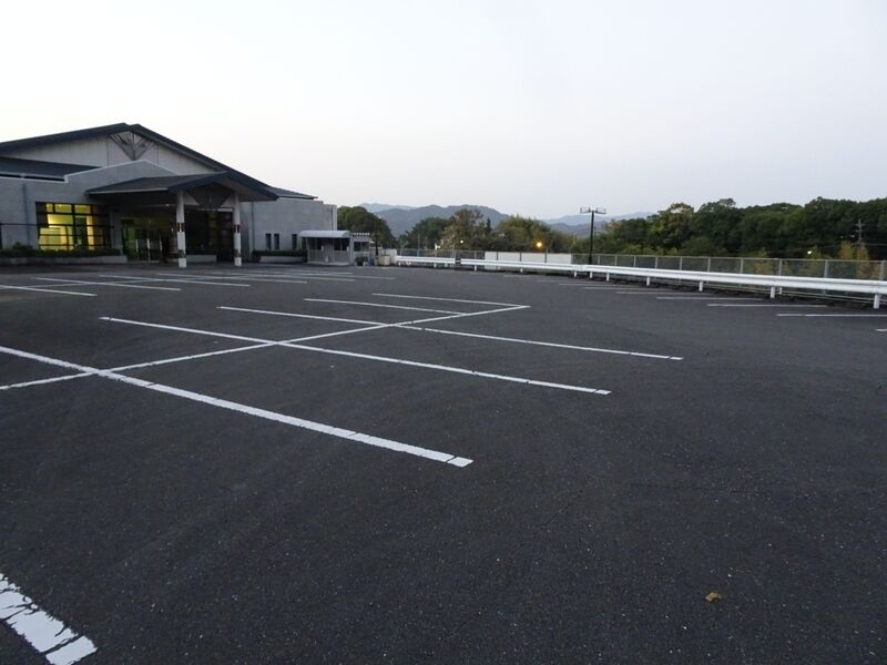 エヴァホールわくや　うすき 駐車場１