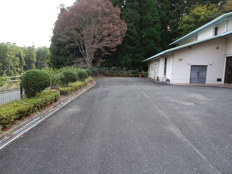 湯布院火葬場「望岳苑」 駐車場１