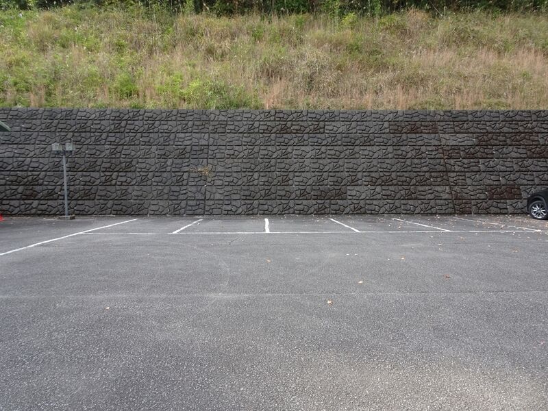 湯布院火葬場「望岳苑」 駐車場２