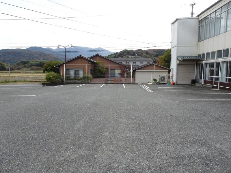 宇佐中央メモリアルホール 駐車場１