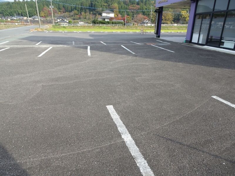 さとや葬儀社法輪斎場 駐車場２