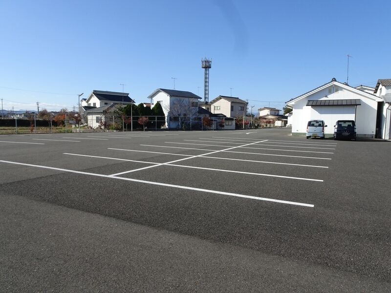 総合葬祭あすか 是則斎場 駐車場１